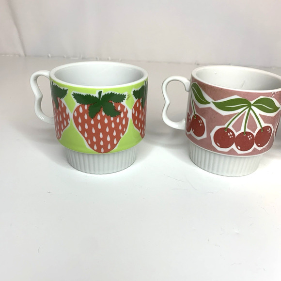 Nevco Japan Stackable Coffee Mugs Set Of 4 1960s MCM Fruit Floral - Picture 9 of 14
